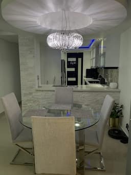 Apartamento remodelado y amueblado en Laguna Gardens II, Carolina