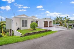 Residencia de un nivel en Barrio Sumidero, Aguas Buenas