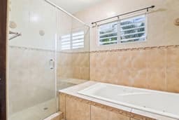 Residencia de un nivel en Barrio Sumidero, Aguas Buenas